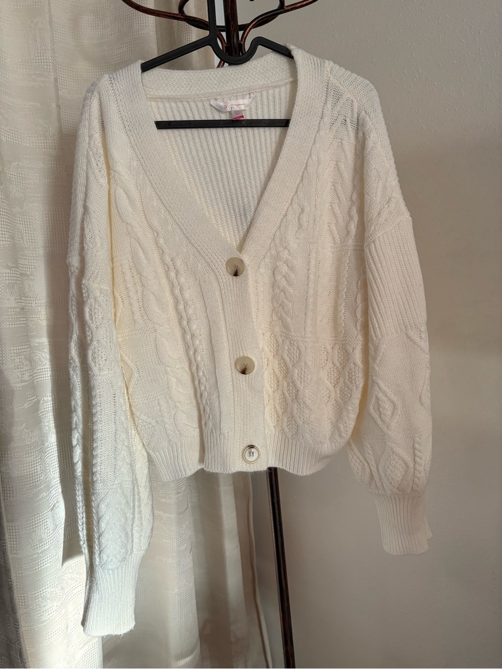 Women’s Cream Cable Knit V-Neck Button Cardigan size XL